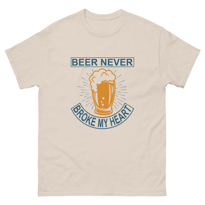 Класическа мъжка тениска BEER NEVER BROKE MY HEART